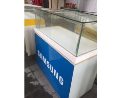 THANH LÝ TỦ KÍNH TRƯNG BÀY ĐIỆN THOẠI SAMSUNG