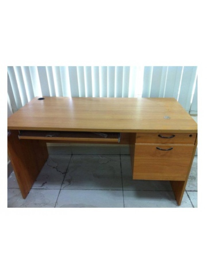 THANH LÝ BÀN LÀM VIỆC VĂN PHÒNG 1M4