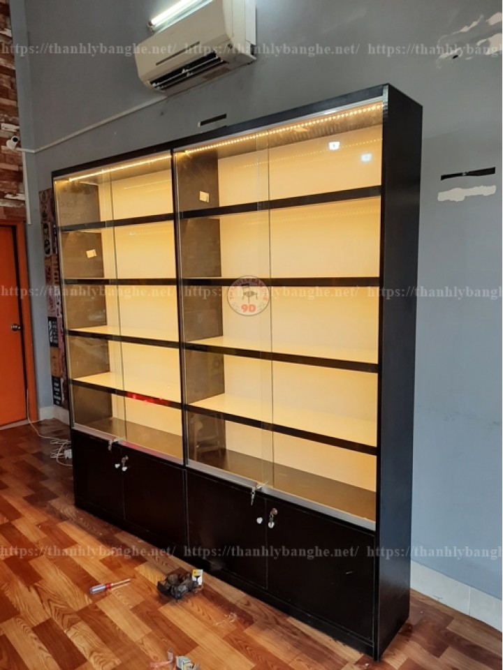 TỦ KÍNH TRƯNG BÀY TÚI XÁCH 2M X 2M