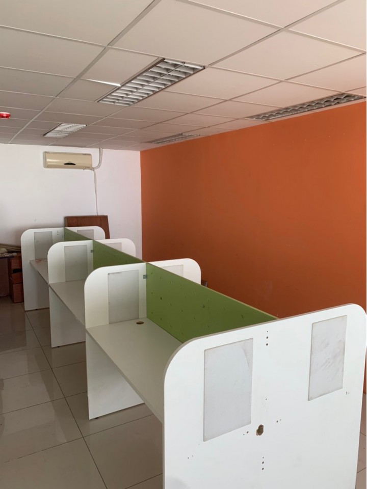 BÀN LÀM VIỆC CỤM 4 ĐẾN 10 NGƯỜI THANH LÝ
