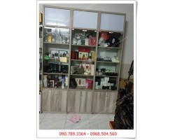 TỦ KÍNH TRƯNG BÀY NƯỚC HOA, MỸ PHẨM 60 X 2M4