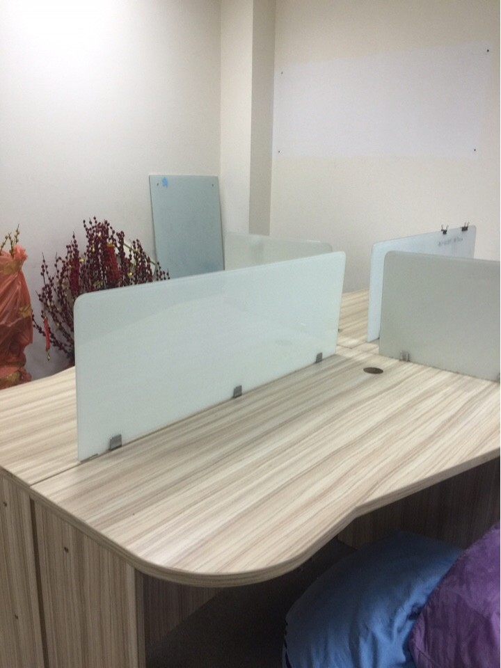 Thanh lý cụm bàn nhân viên 4 người