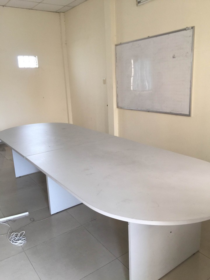 Thanh lý bàn họp 3m2 cũ giá rẻ