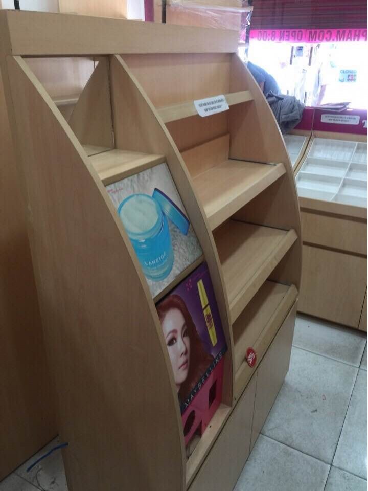 Thanh lý kệ trưng bày giá rẻ