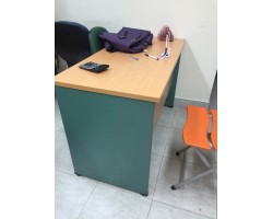 Thanh lý bàn làm việc 1m2