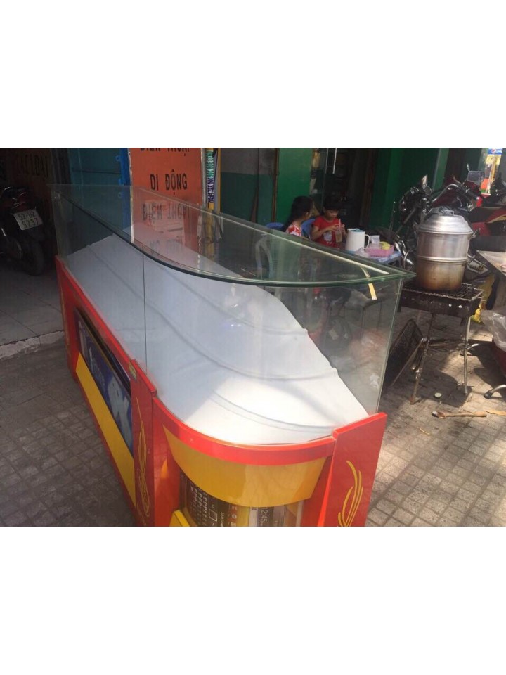 Thanh lý tủ kính trưng bày điện thoại 2m