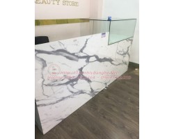 Quầy kính thanh lý 2m2 giá rẻ tại TpHCM