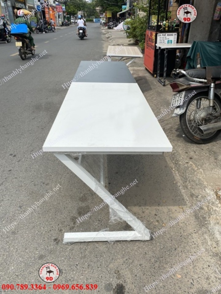 Thanh lý bàn làm việc chân Z giá rẻ tại TpHCM
