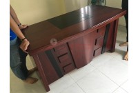 Bàn giám đốc 1m4 không hộc cũ giá rẻ