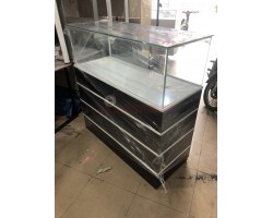 Thanh lý tủ trưng bày nhỏ 1m2 giá rẻ