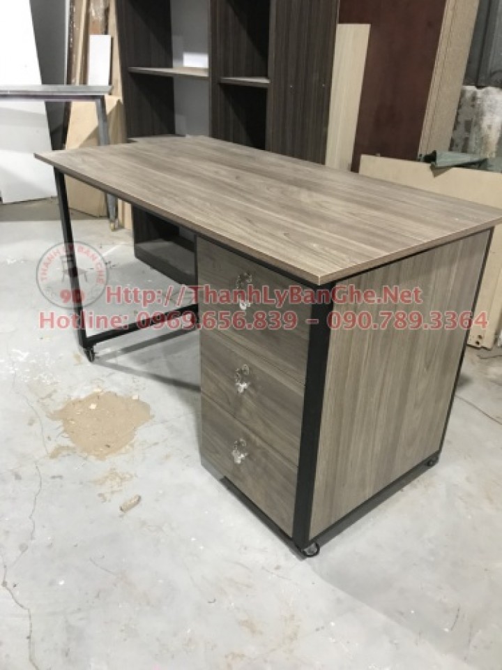 Bàn chân sắt 60x1m2 3 hộc cũ thanh lý