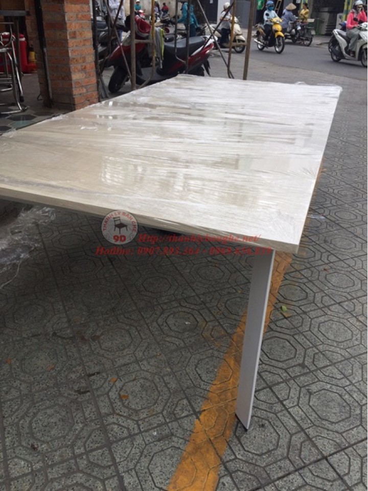 Thanh lý bàn họp chân sắt OVAL