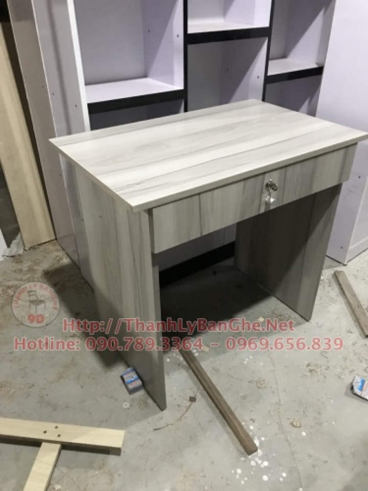 Bàn làm việc thanh lý có 1 hộc kéo cũ giá rẻ