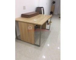 Thanh lý bàn làm việc chân sắt cũ 1mx1m5