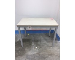 Thanh lý bàn làm việc chân sắt