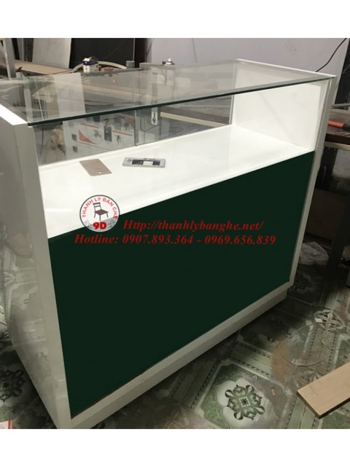 Cần thanh lý gấp 05 tủ kính trưng bày điện thoại cũ giá rẻ