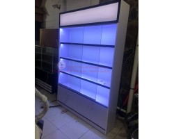 Thanh lý tủ kính trưng bày đầu mica cũ MS818