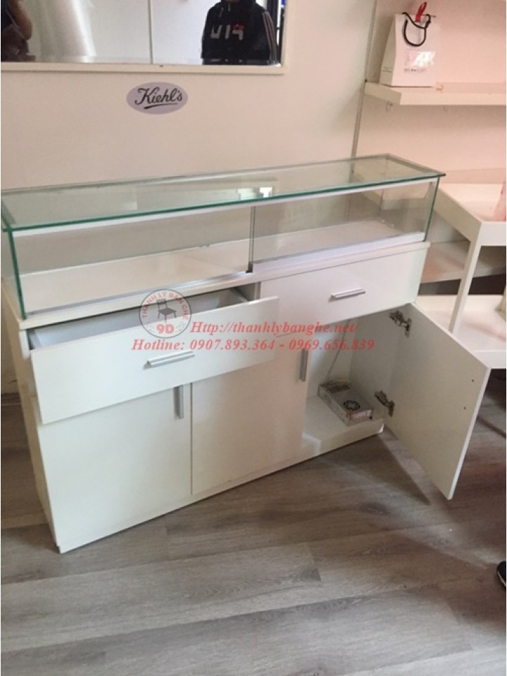 Thanh lý gấp tủ trưng bày mỹ phẩm nhỏ 1m