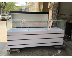 Tủ trưng bày nằm giữa nhà cũ giá rẻ MS813