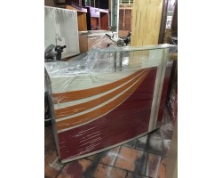 Thanh lý quầy lễ tân trắng hồng 1m4