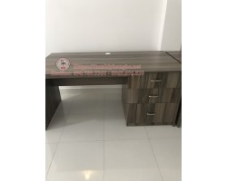 Bàn trưởng phòng, giám đốc thanh lý giá rẻ